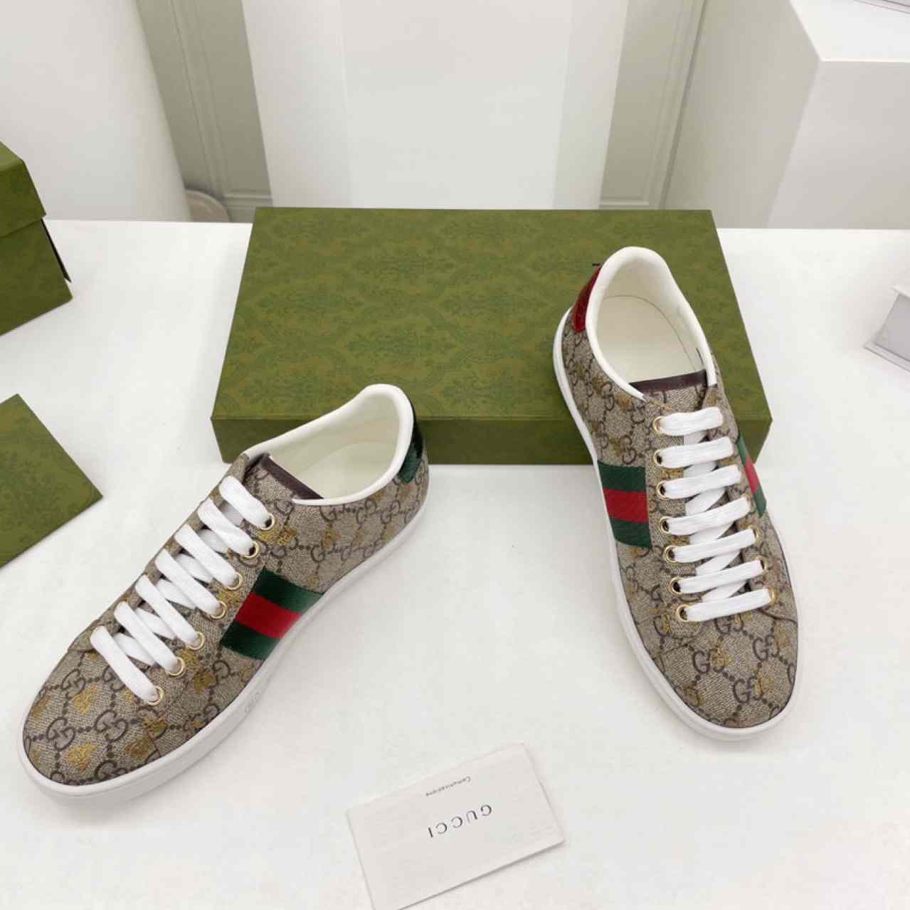 Gucci Ace GG Supreme Bees Sneaker - PerfectKickZ