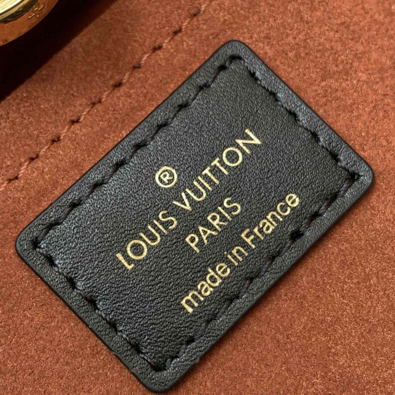 Louis Vuitton Leather Handbag(30.5-24.5-14CM)    M59645 - PerfectKickZ