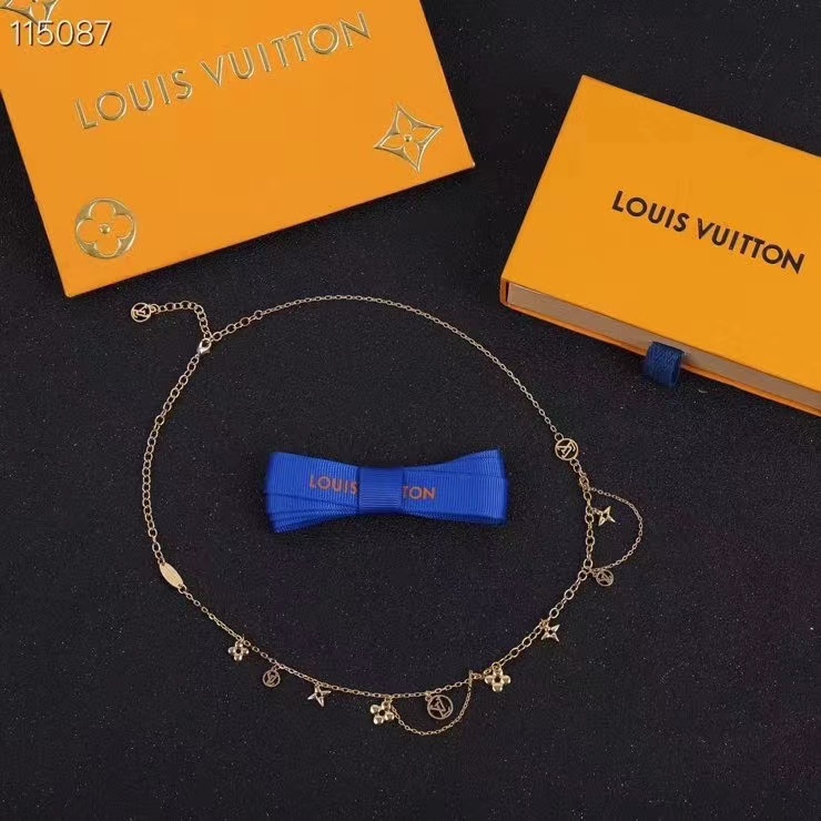 Louis Vuitton Necklace     - PerfectKickZ