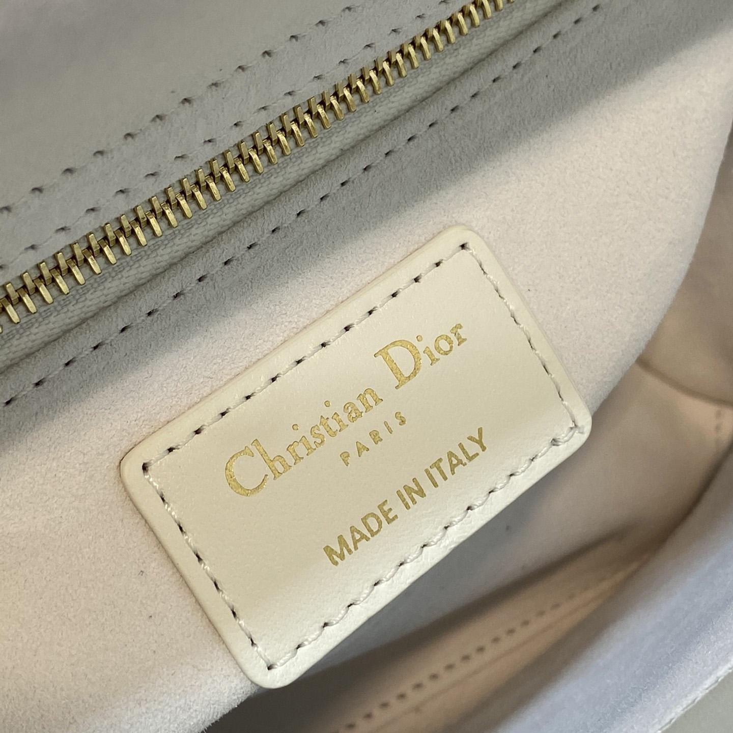 Dior Small Lady Dior Bag    20cm - PerfectKickZ