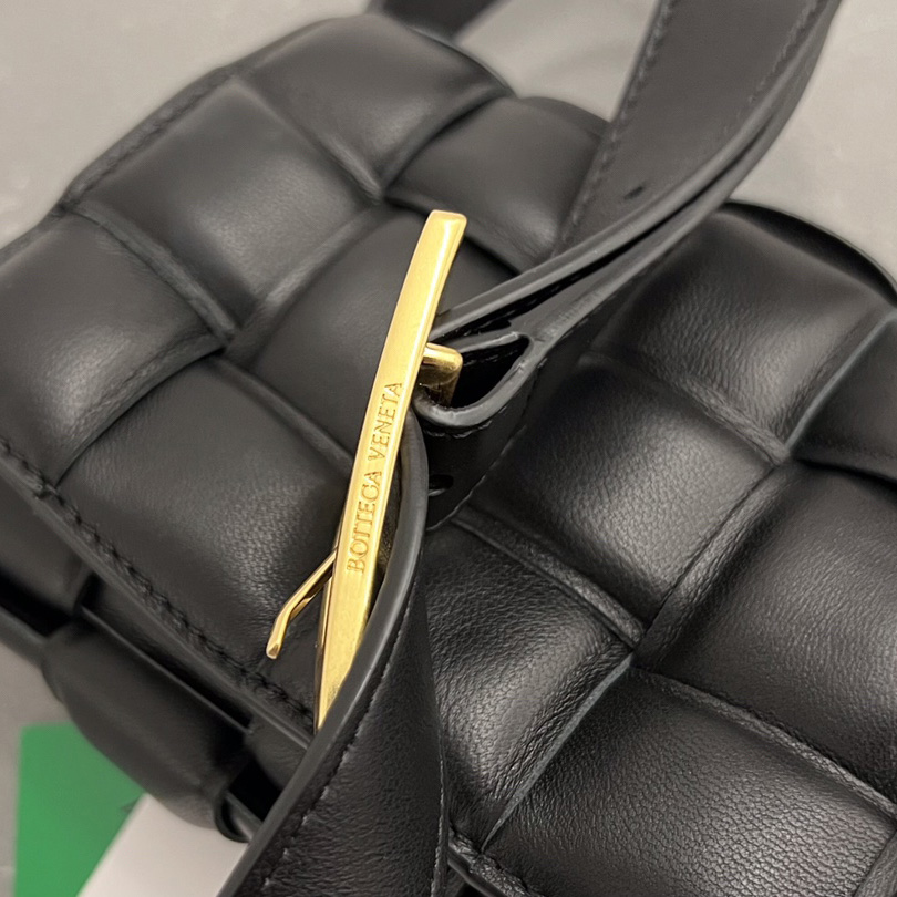 Bottega Veneta Small Padded Cassette - 