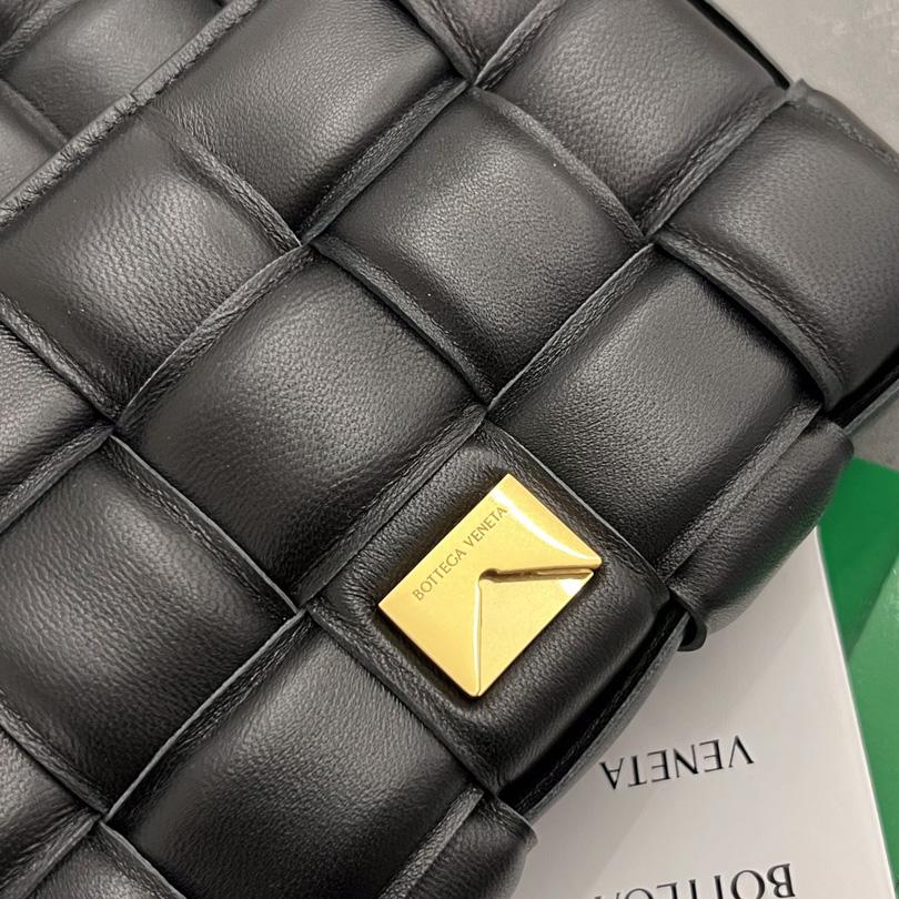 Bottega Veneta Small Padded Cassette - 