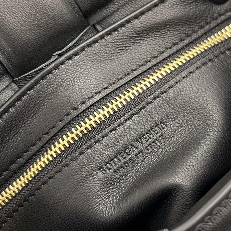 Bottega Veneta Small Padded Cassette - 