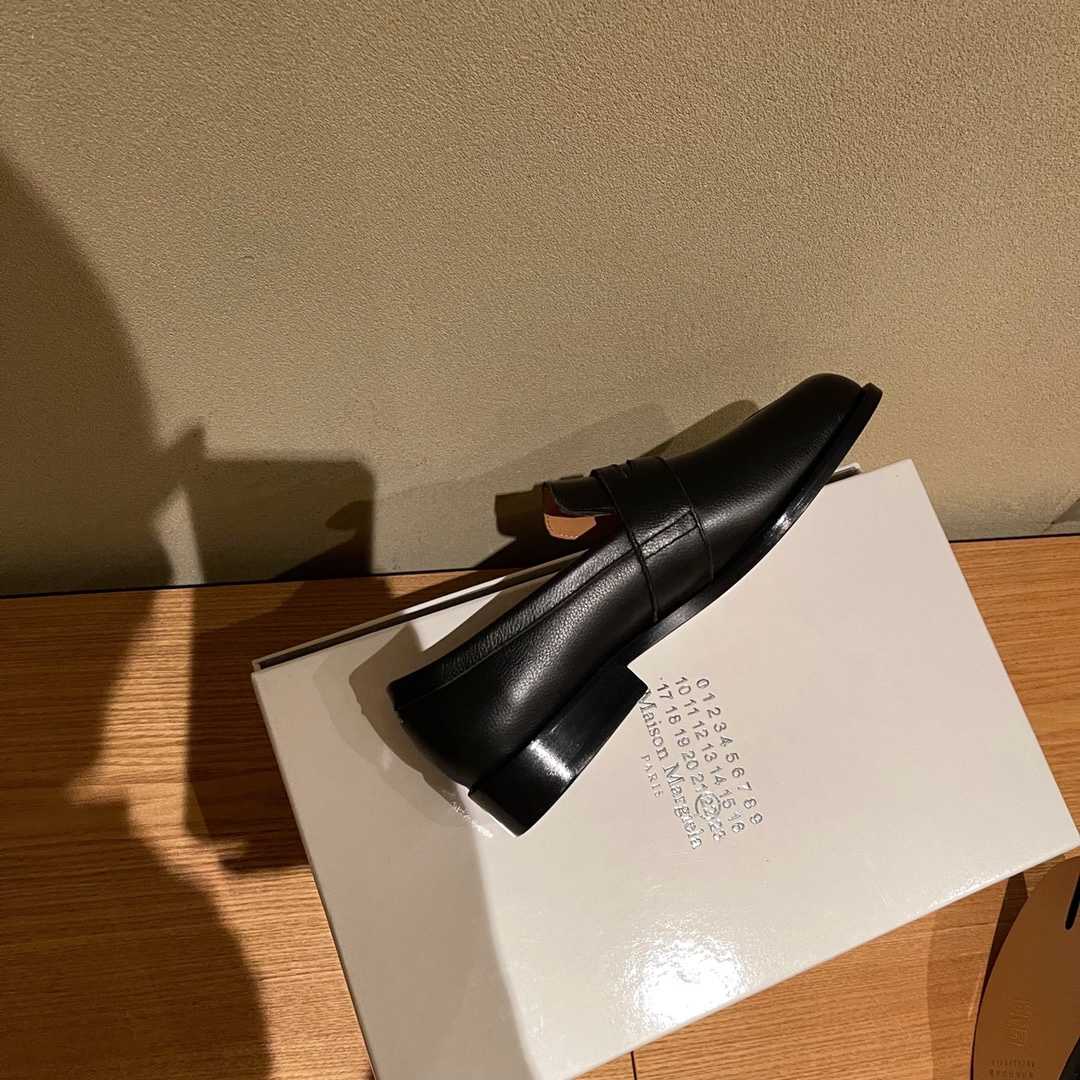 Maison Margiela Tabi Loafers - PerfectKickZ