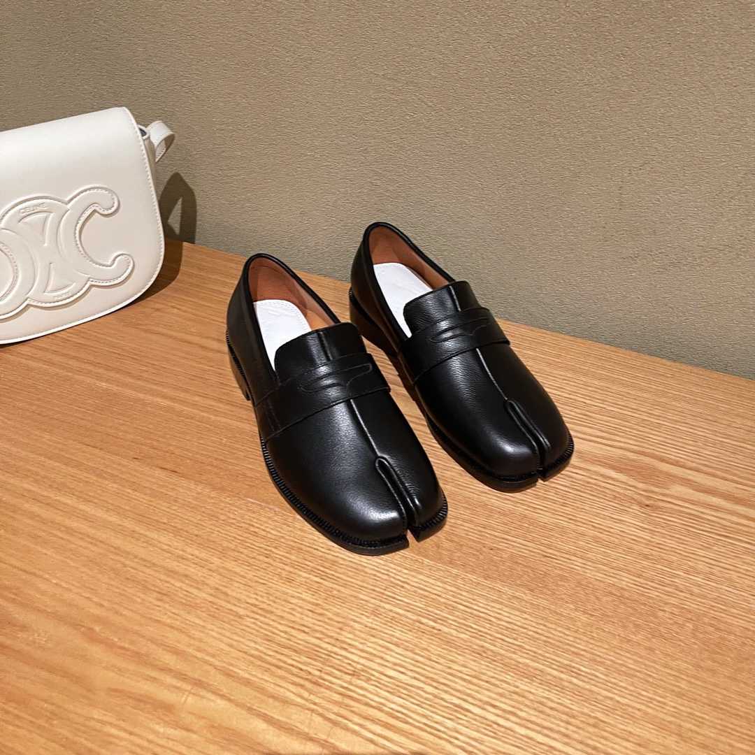Maison Margiela Tabi Loafers - PerfectKickZ