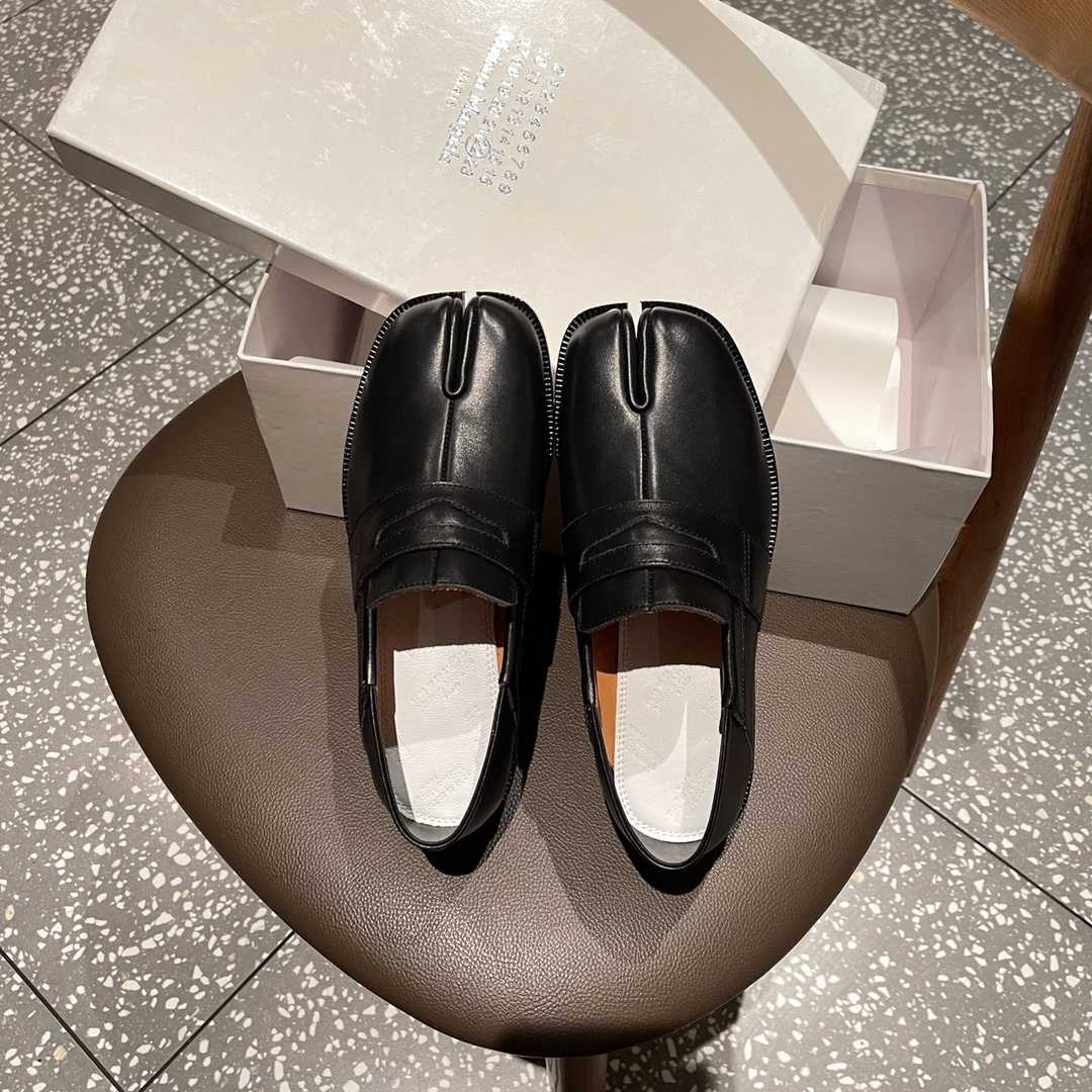 Maison Margiela Tabi Loafers - PerfectKickZ