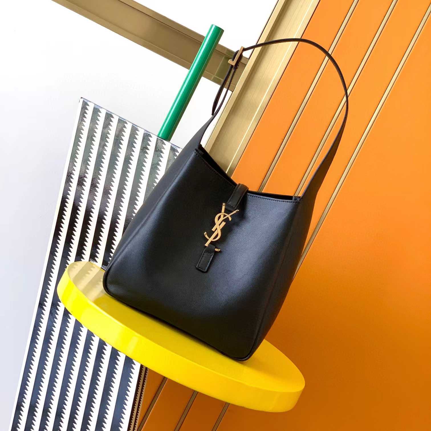 Saint Laurent LE 5 À 7 Soft Small Hobo Bag In Smooth Leather - 