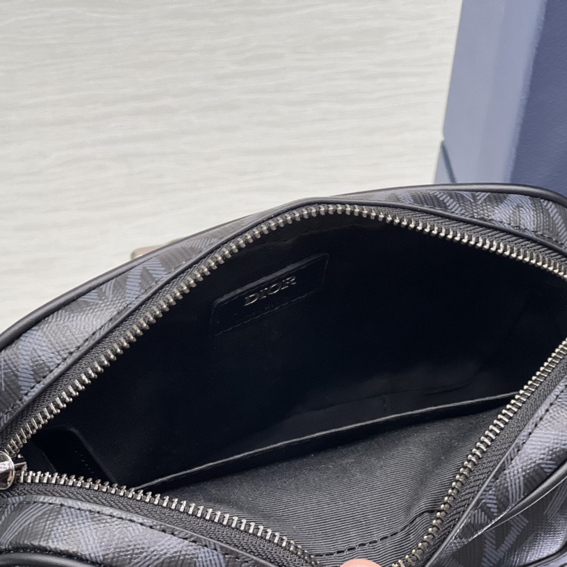 Dior Hit The Road Messenger Pouch(20.5-15-7 cm) - PerfectKickZ
