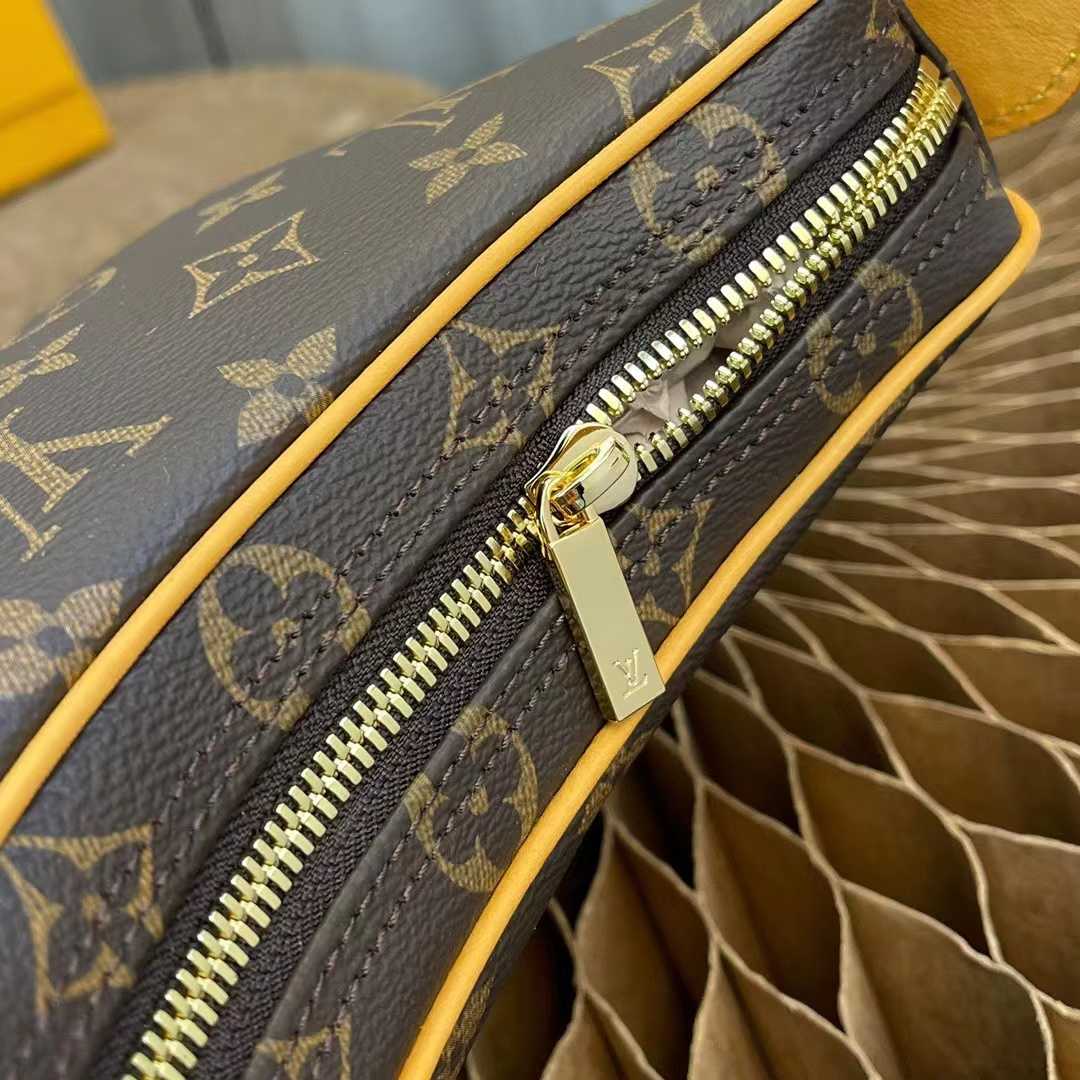 Louis Vuitton Pochette Croissant Handbag(27-13-7cm)     M51510 - PerfectKickZ