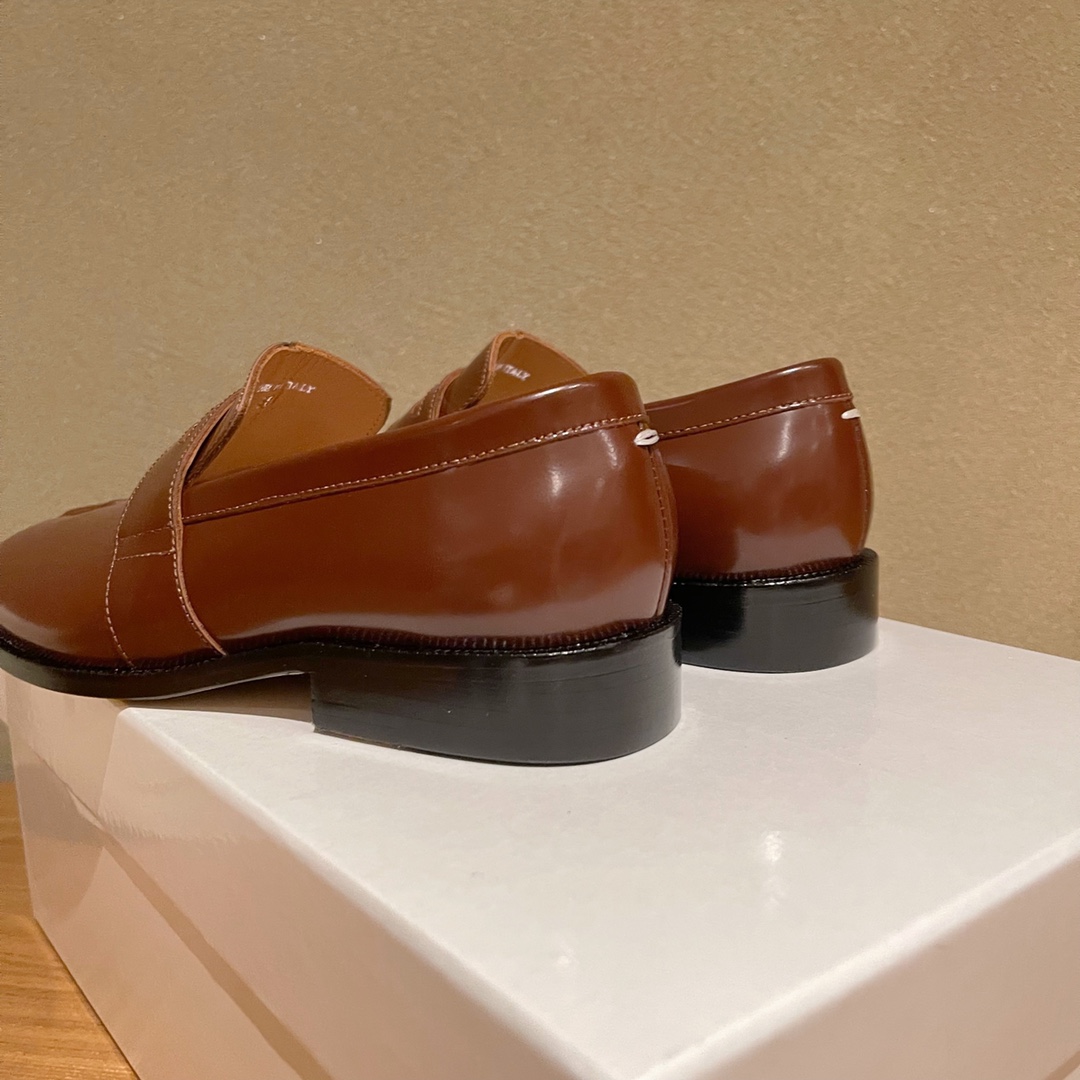 Maison Margiela Tabi Loafers - PerfectKickZ