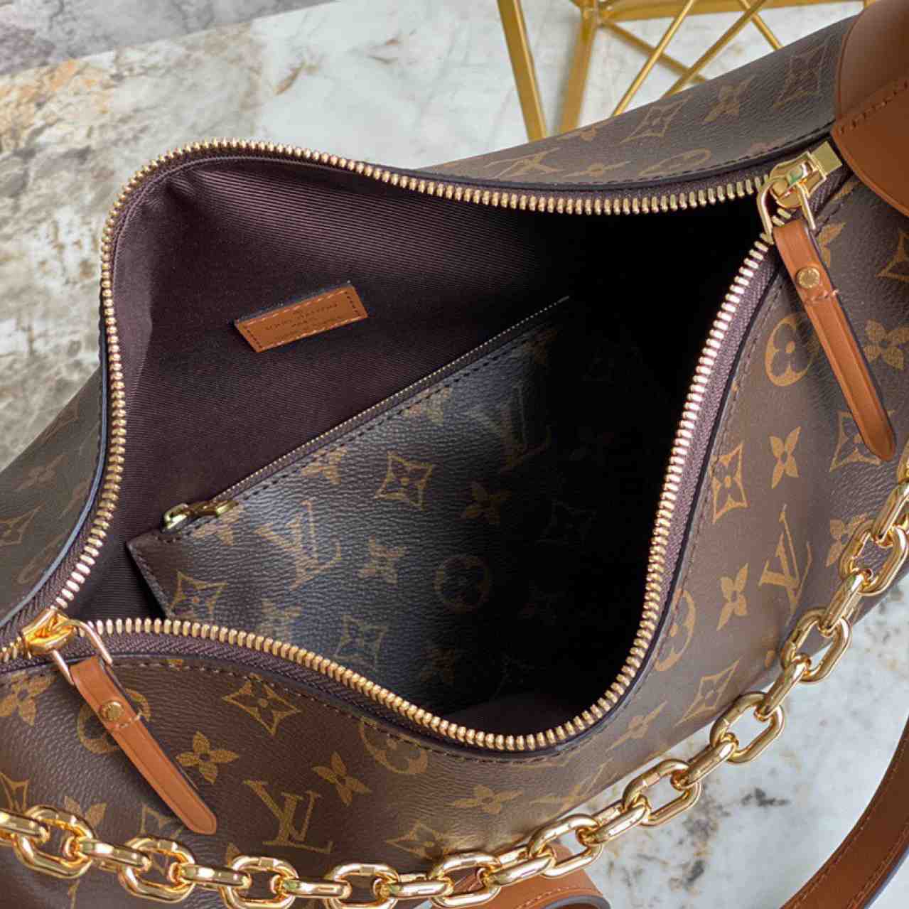 Louis Vuitton Loop Hobo(38-30-10cm)     M46311 - PerfectKickZ