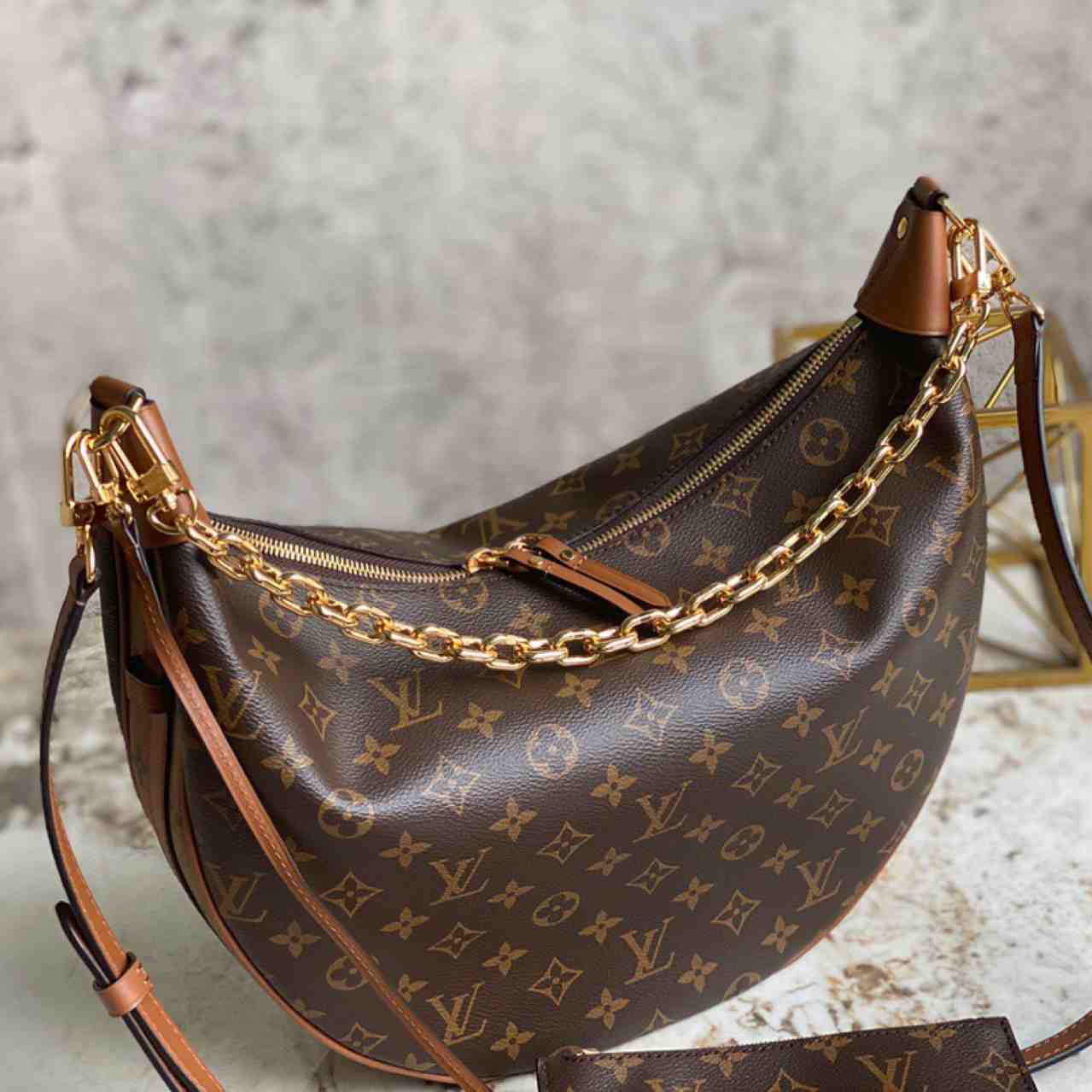 Louis Vuitton Loop Hobo(38-30-10cm)     M46311 - PerfectKickZ