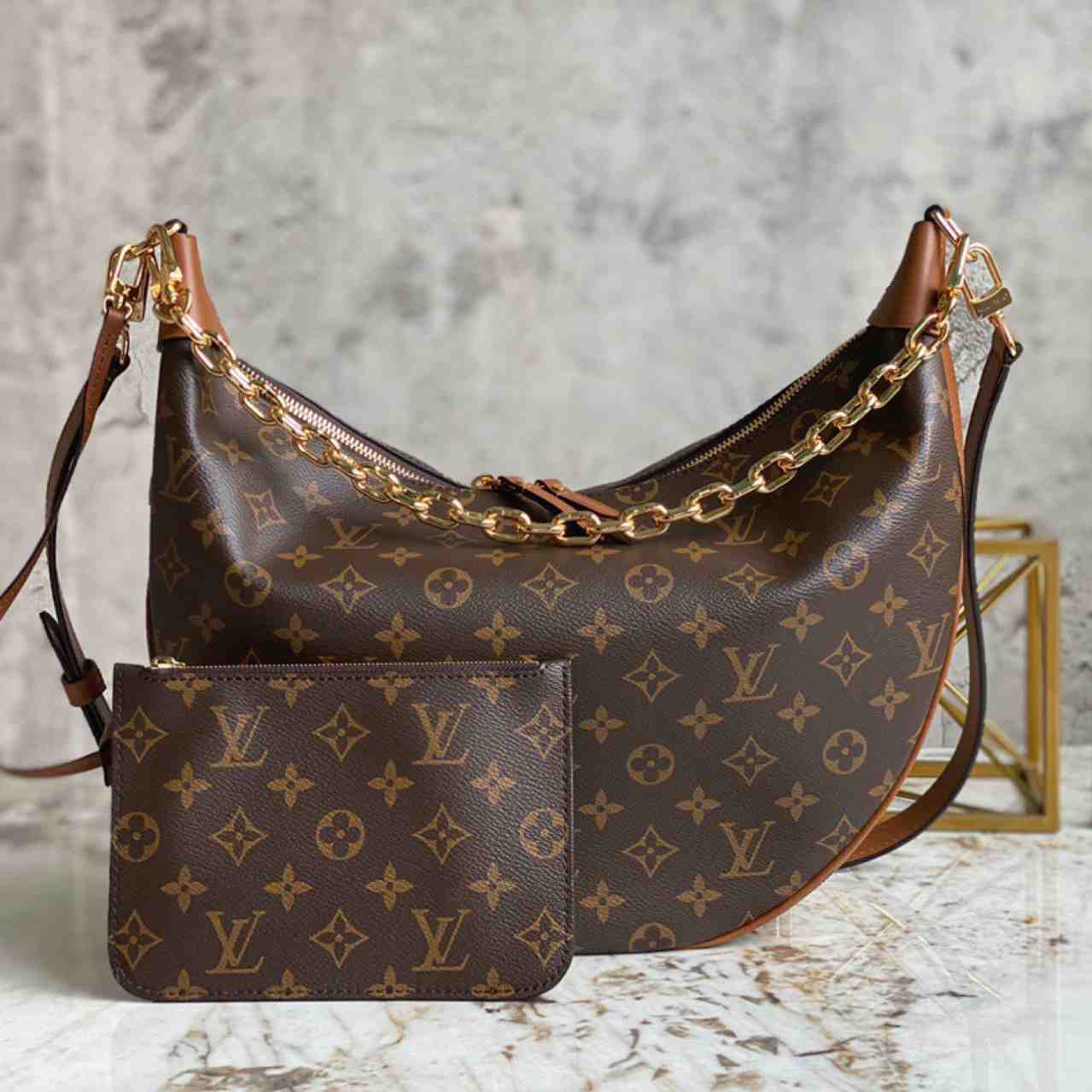 Louis Vuitton Loop Hobo(38-30-10cm)     M46311 - PerfectKickZ