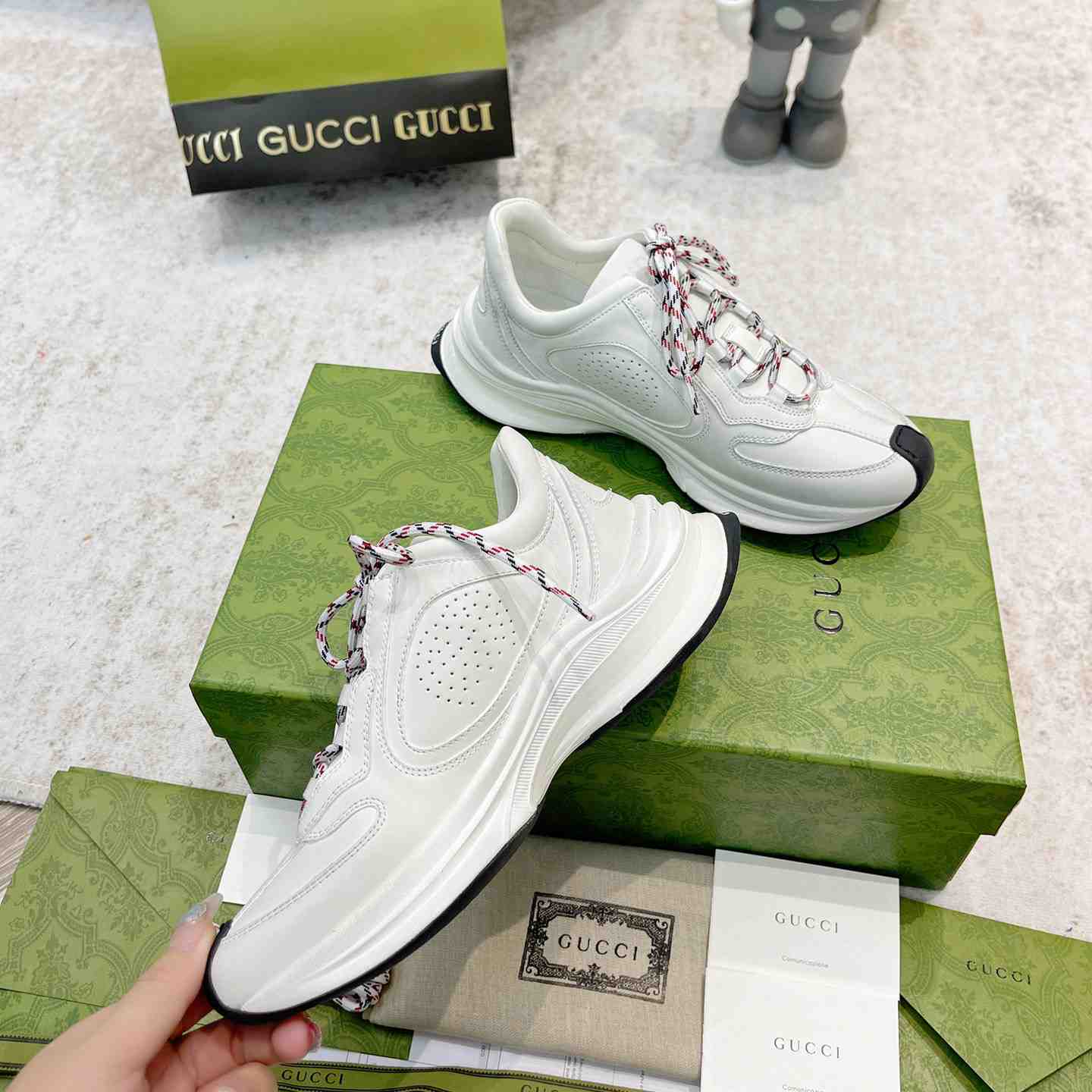 Gucci Leather Run Sneaker - PerfectKickZ