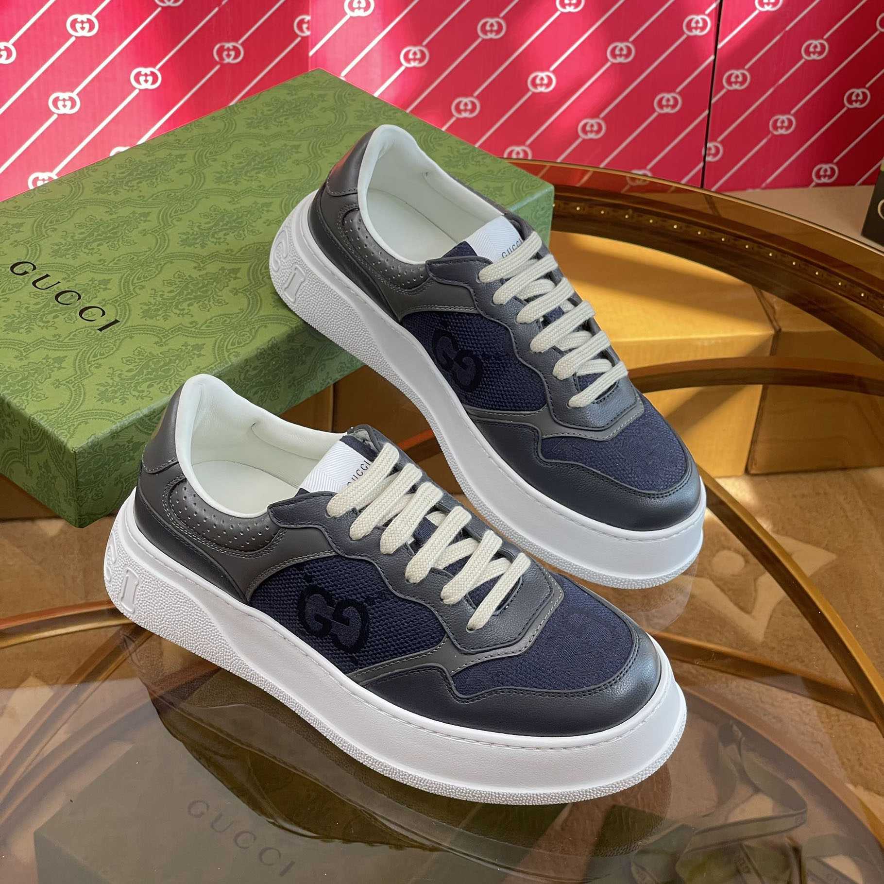 Gucci Women's GG Sneaker - PerfectKickZ