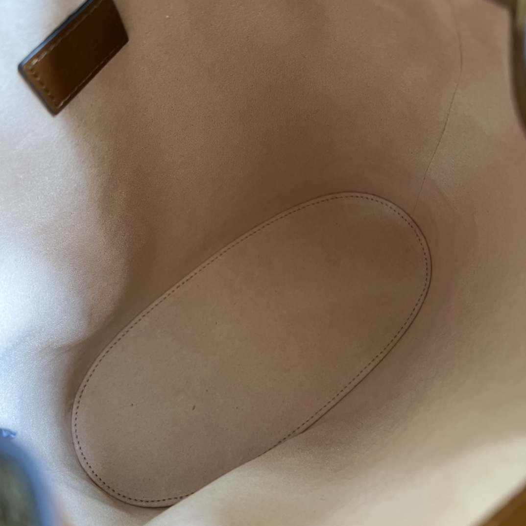 Gucci Diana Small Bucket Bag (23.5-38-10.5cm) - PerfectKickZ