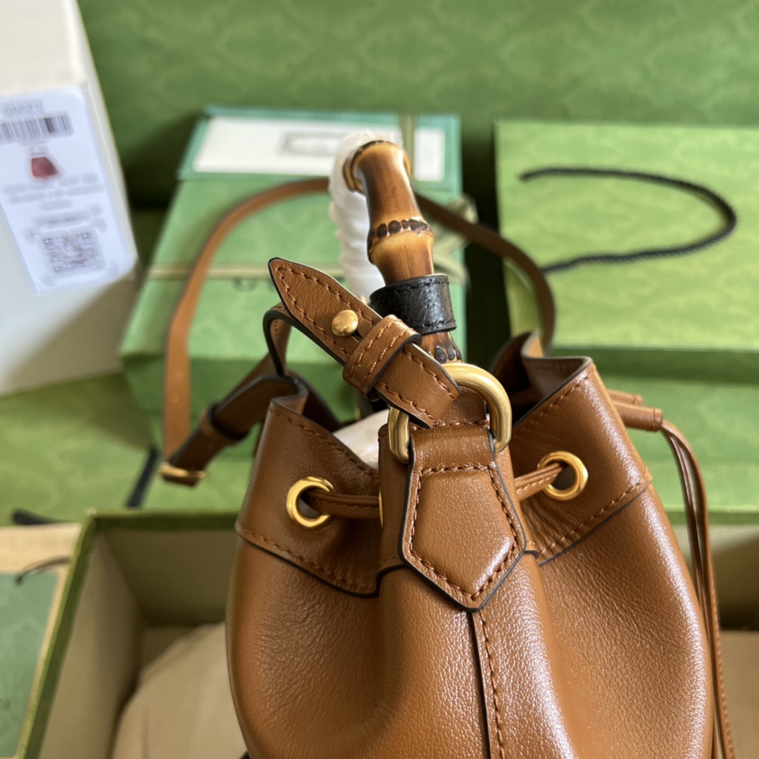 Gucci Diana Small Bucket Bag (23.5-38-10.5cm) - PerfectKickZ