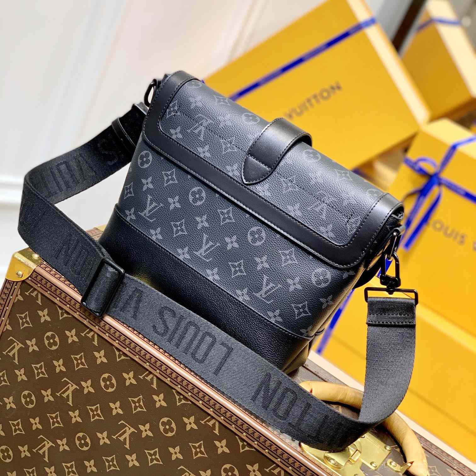 Louis Vuitton  Saumur Messenger(36-23-11cm) M45911 - PerfectKickZ