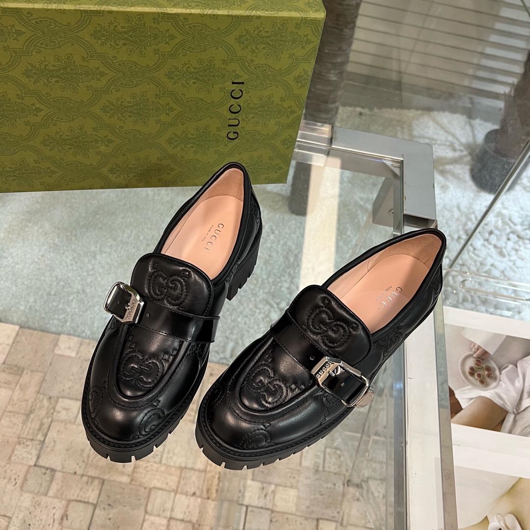Gucci Women's GG Matelassé Shoe - PerfectKickZ