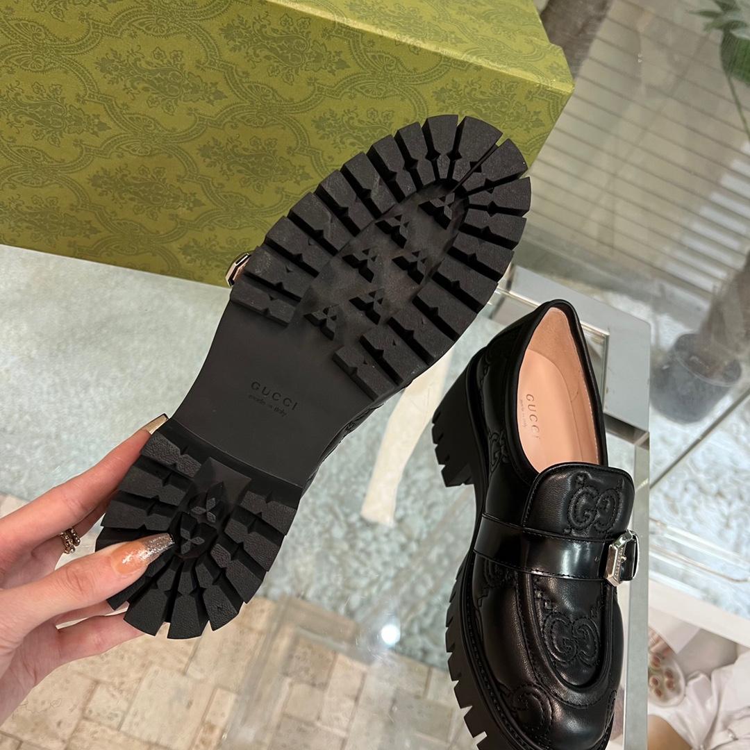 Gucci Women's GG Matelassé Shoe - PerfectKickZ