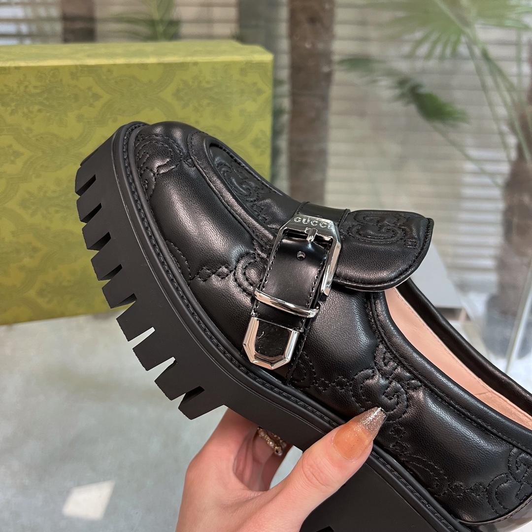 Gucci Women's GG Matelassé Shoe - PerfectKickZ