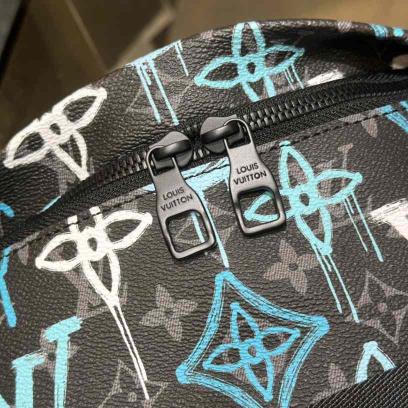 Louis Vuitton Discovery Bumbag(44-15-9cm)     M21397 - PerfectKickZ