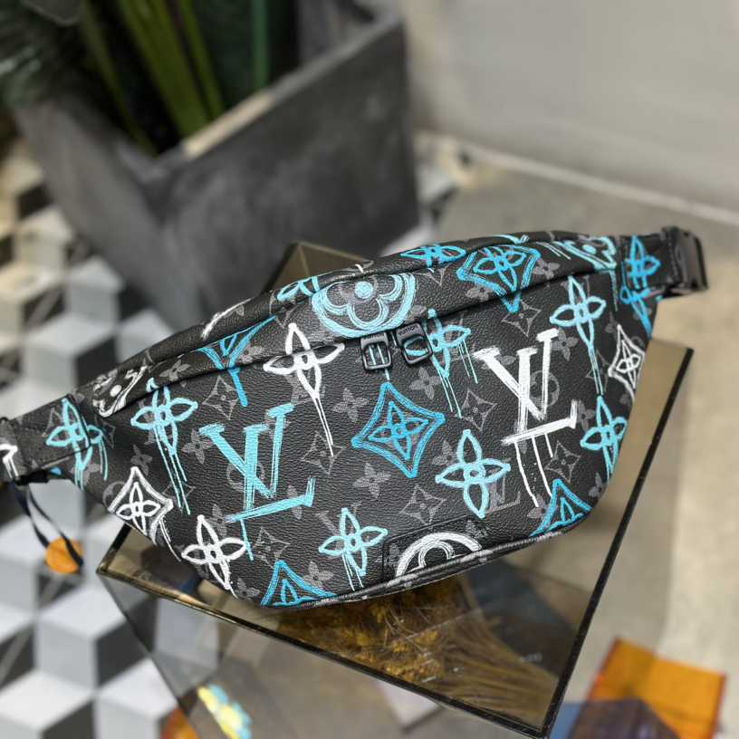 Louis Vuitton Discovery Bumbag(44-15-9cm)     M21397 - PerfectKickZ