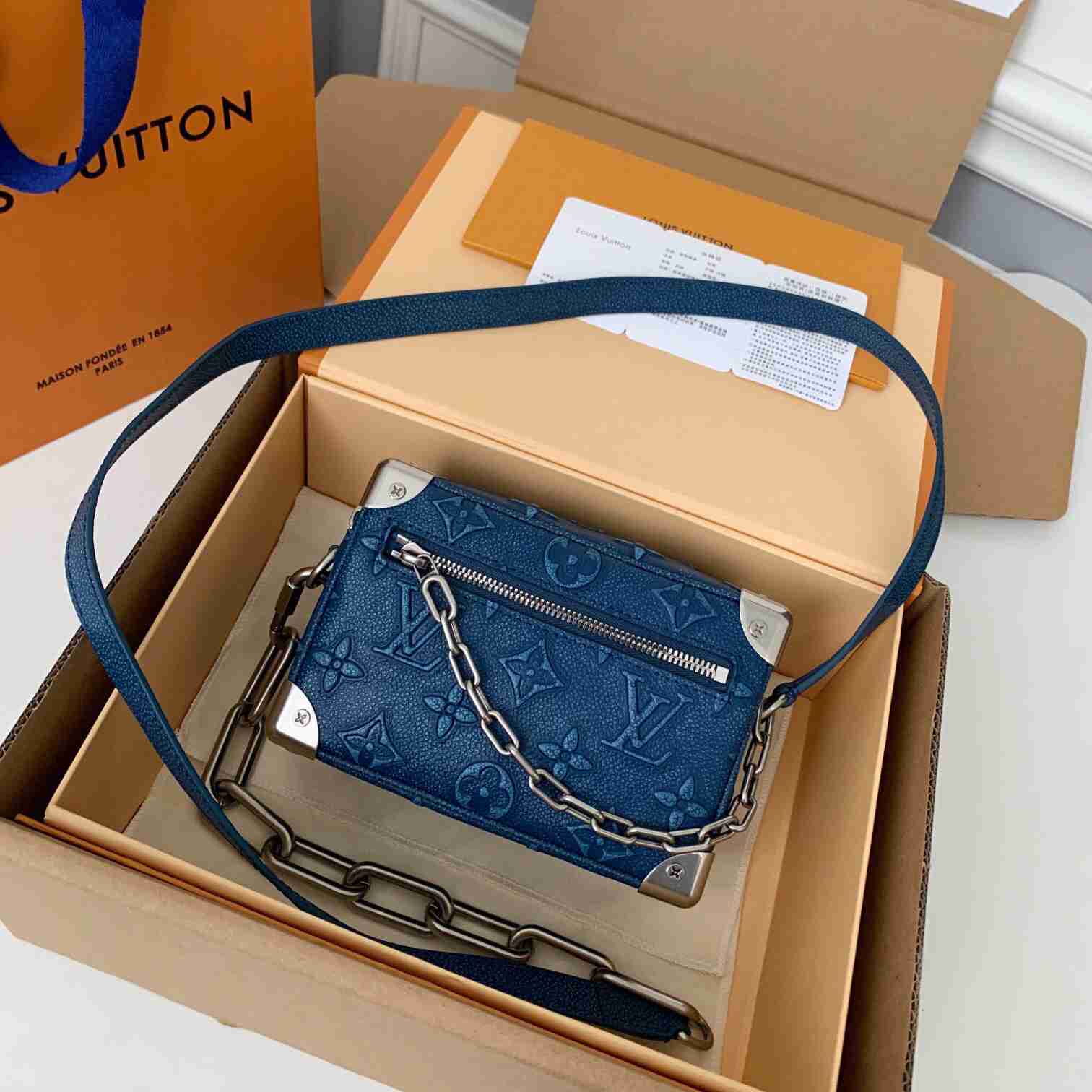 Louis Vuitton Mini Soft Trunk(18.5-13-8CM)  M21368 - PerfectKickZ
