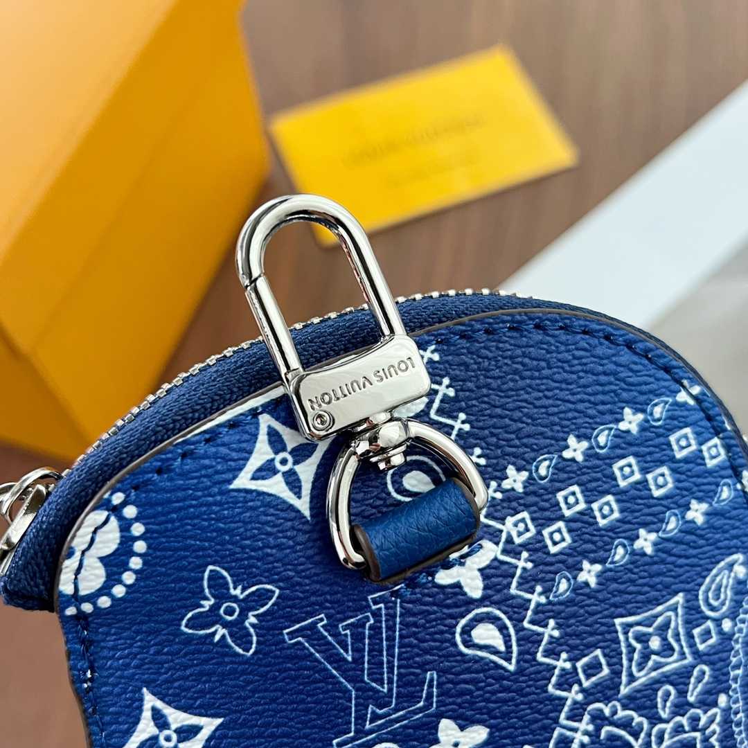 Louis Vuitton HI 5 Pouch    M81410 - PerfectKickZ