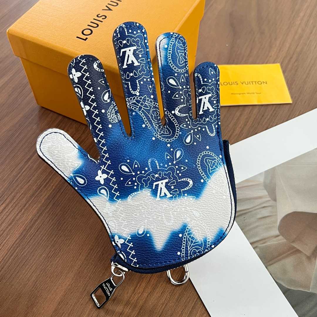 Louis Vuitton HI 5 Pouch    M81410 - PerfectKickZ