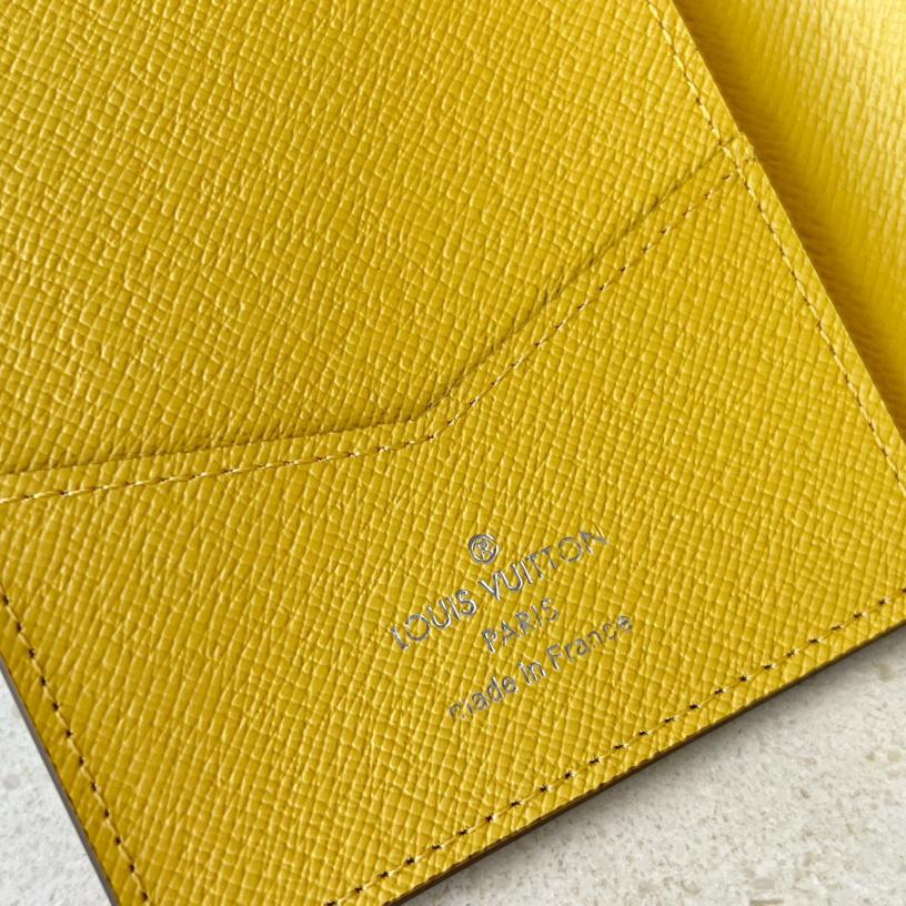 Louis Vuitton Passport Cover   M81614 - PerfectKickZ