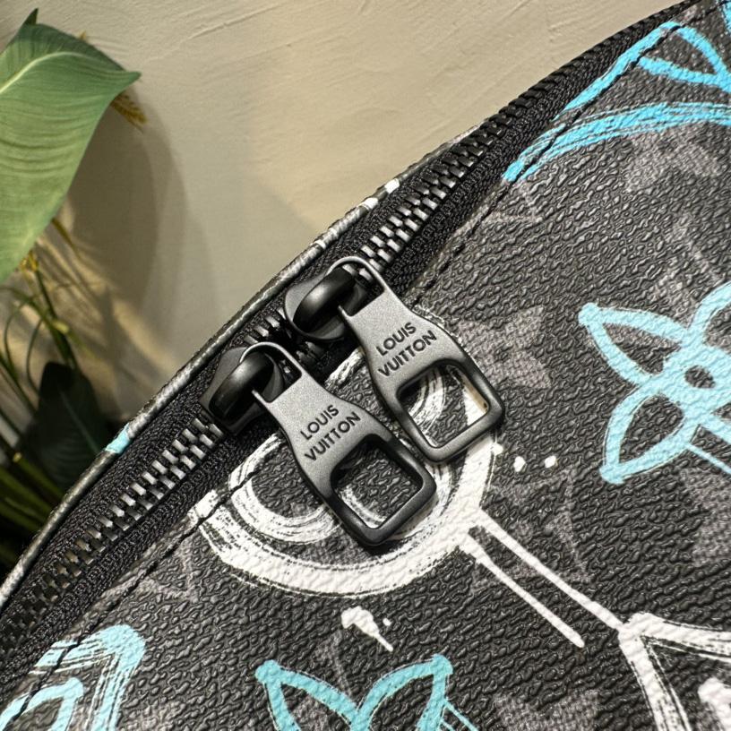 Louis Vuitton Discovery Backpack(30-40-20cm)  M21395 - 