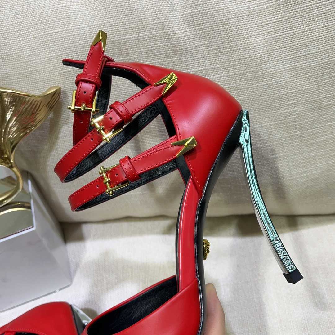 Versace Pin-Point Pumps - PerfectKickZ