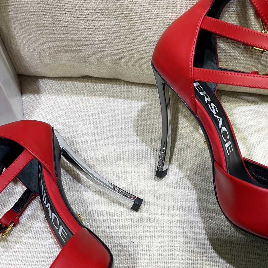 Versace Pin-Point Pumps - PerfectKickZ