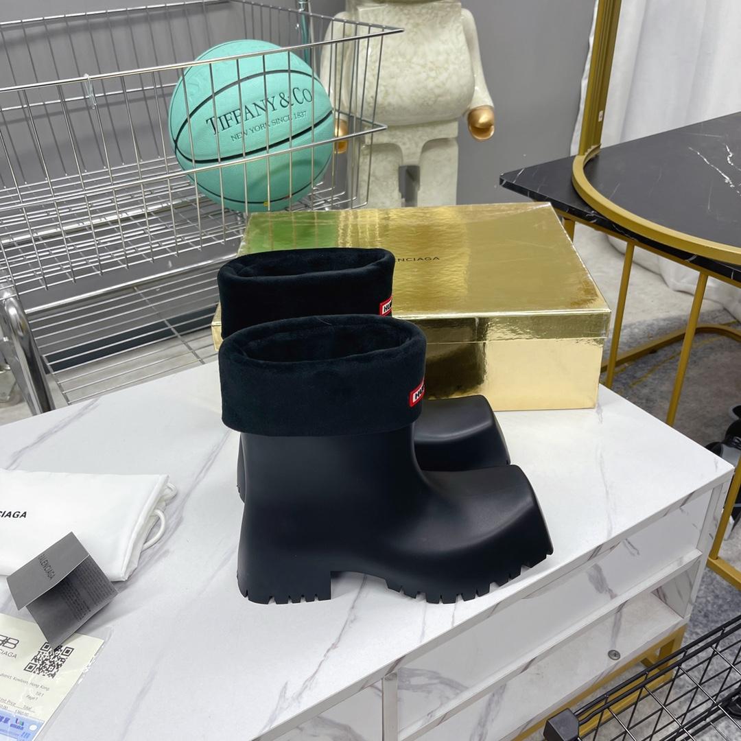 Balenciaga x Hunrer Trooper Rubber Boot  - PerfectKickZ