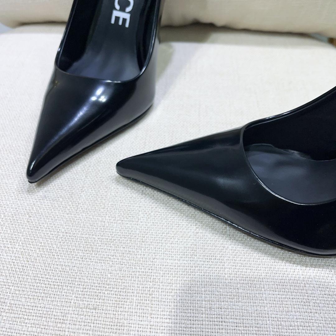 Versace Pin-Point Pumps - PerfectKickZ