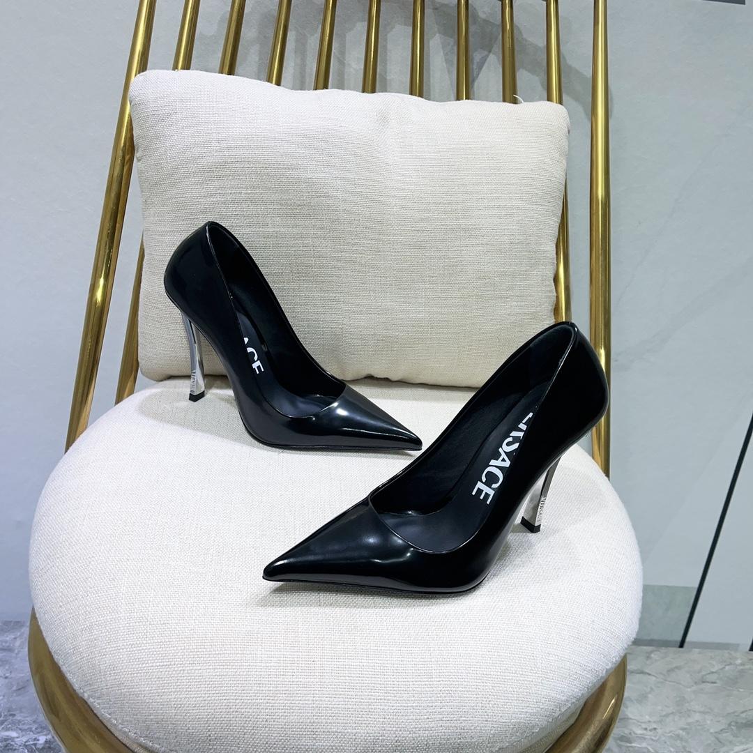 Versace Pin-Point Pumps - PerfectKickZ