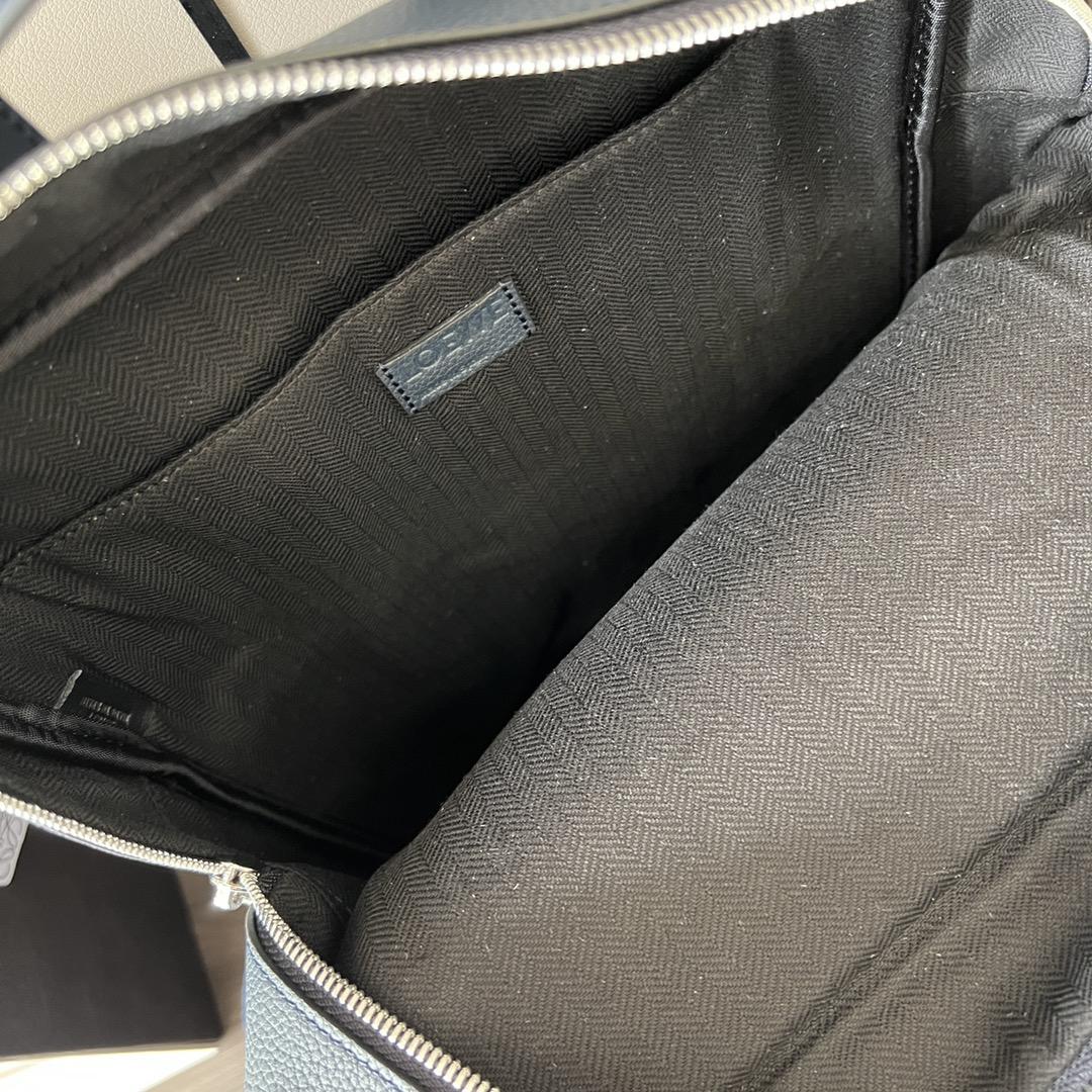 Loewe Military Backpack In Soft Grained Calfskin - 