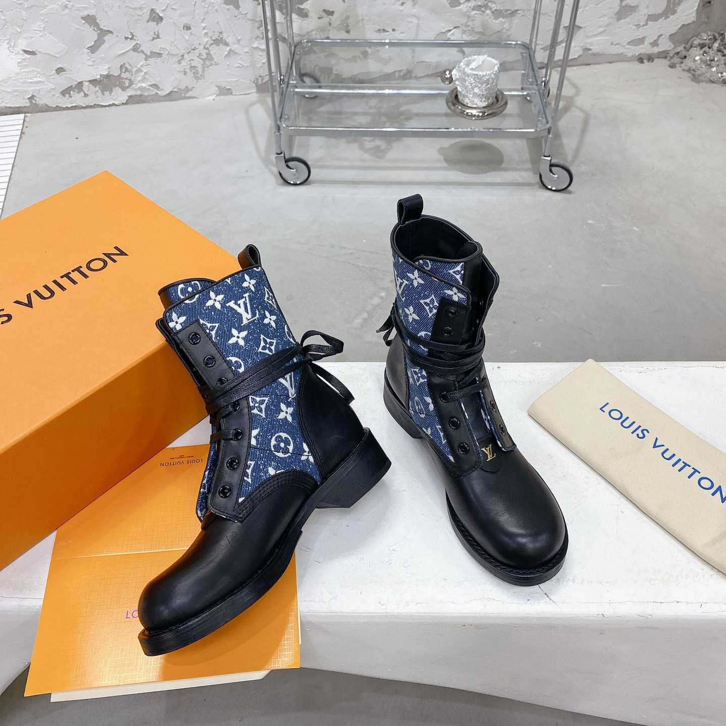 Louis Vuitton Metropolis Flat Ranger - PerfectKickZ