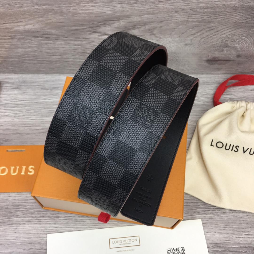 Louis Vuitton  LV Initiales 40mm Reversible Belt - 