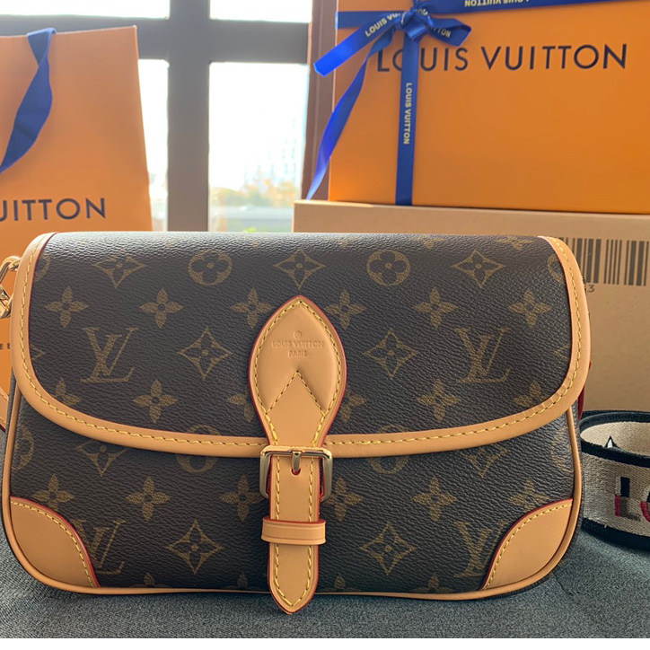 Louis Vuitton Diane(25-9-15cm)   M45985 - PerfectKickZ