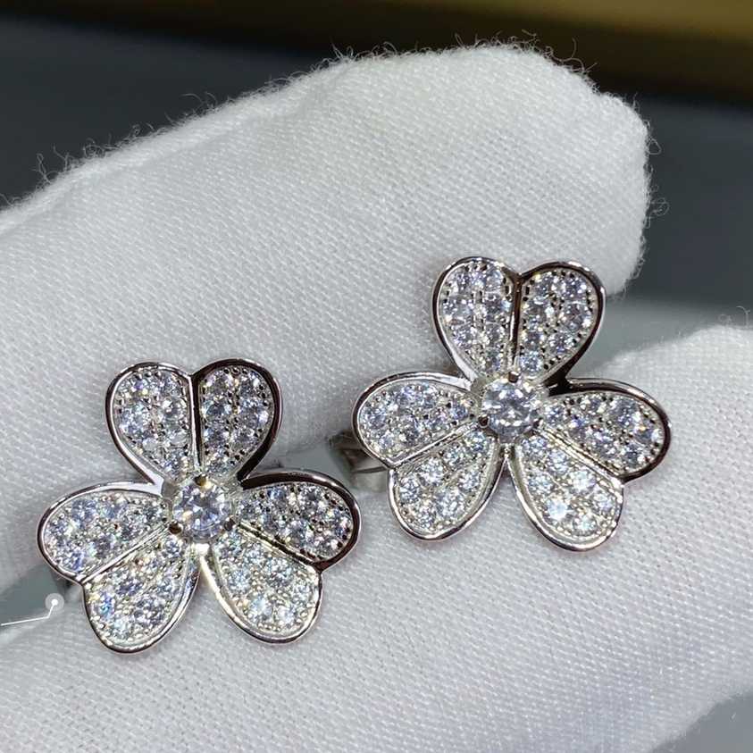 Van Cleef & Arpels Earrings - PerfectKickZ
