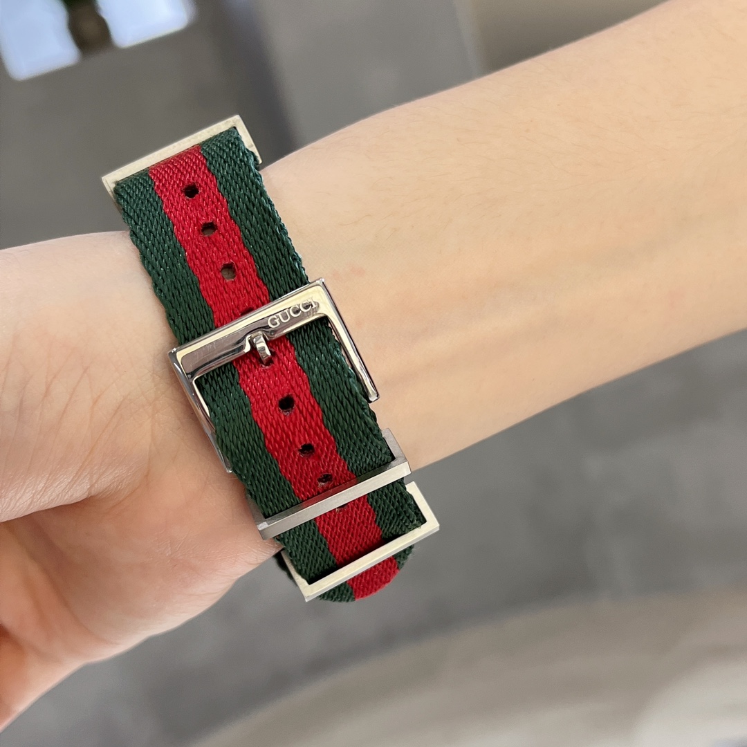 Gucci Dive Watch, 40mm - PerfectKickZ