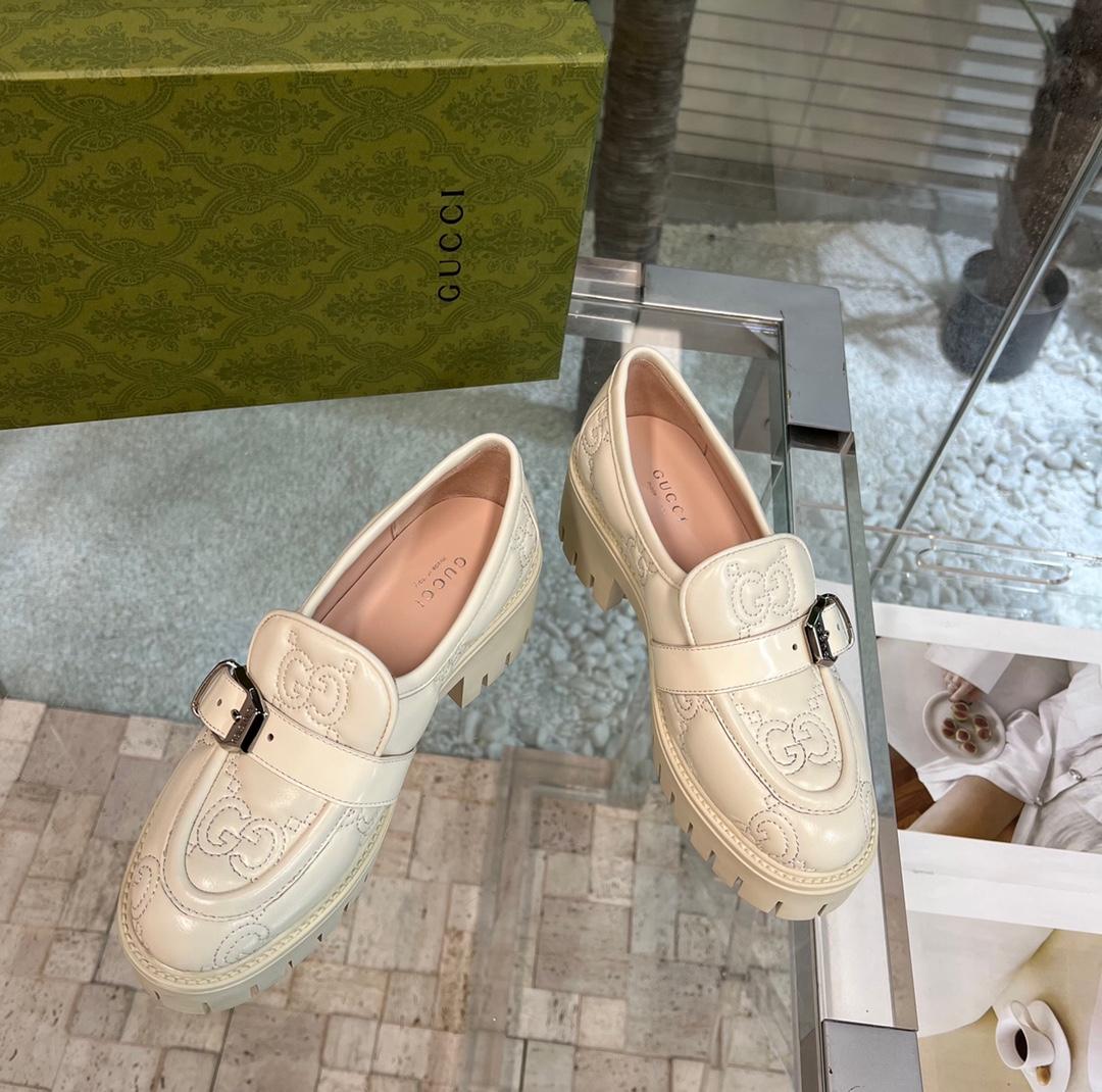 Gucci Women's GG Matelassé Shoe - PerfectKickZ