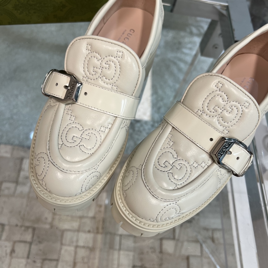 Gucci Women's GG Matelassé Shoe - PerfectKickZ