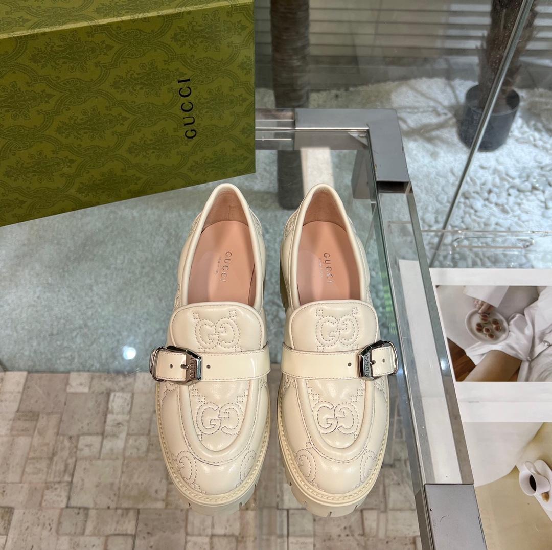 Gucci Women's GG Matelassé Shoe - PerfectKickZ