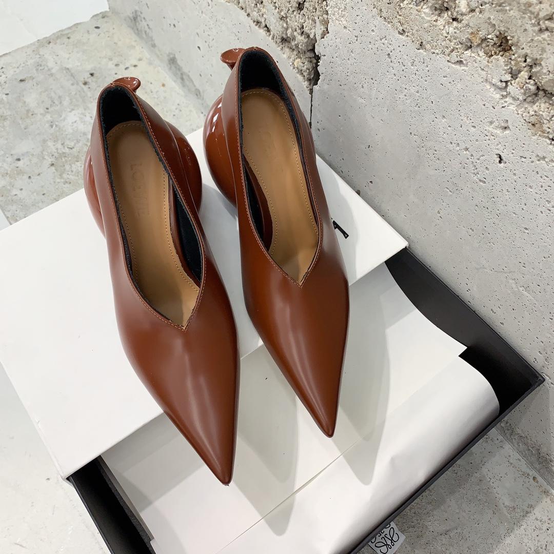 Loewe Balloon Pump In Calfskin - PerfectKickZ