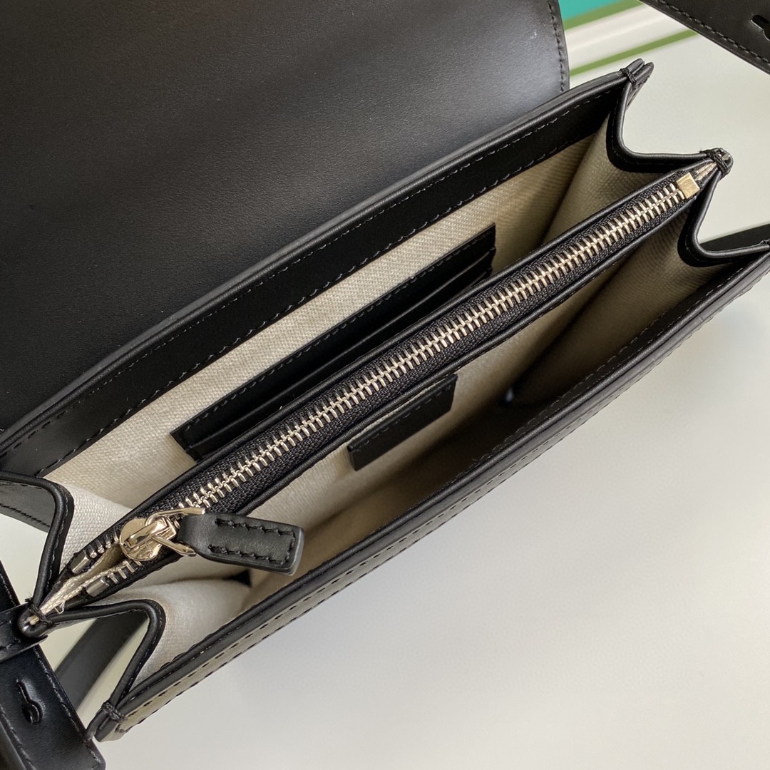 Gucci Embossed GG Motif Messenger Bag - Black(18-20-5.4cm)    625782 - PerfectKickZ