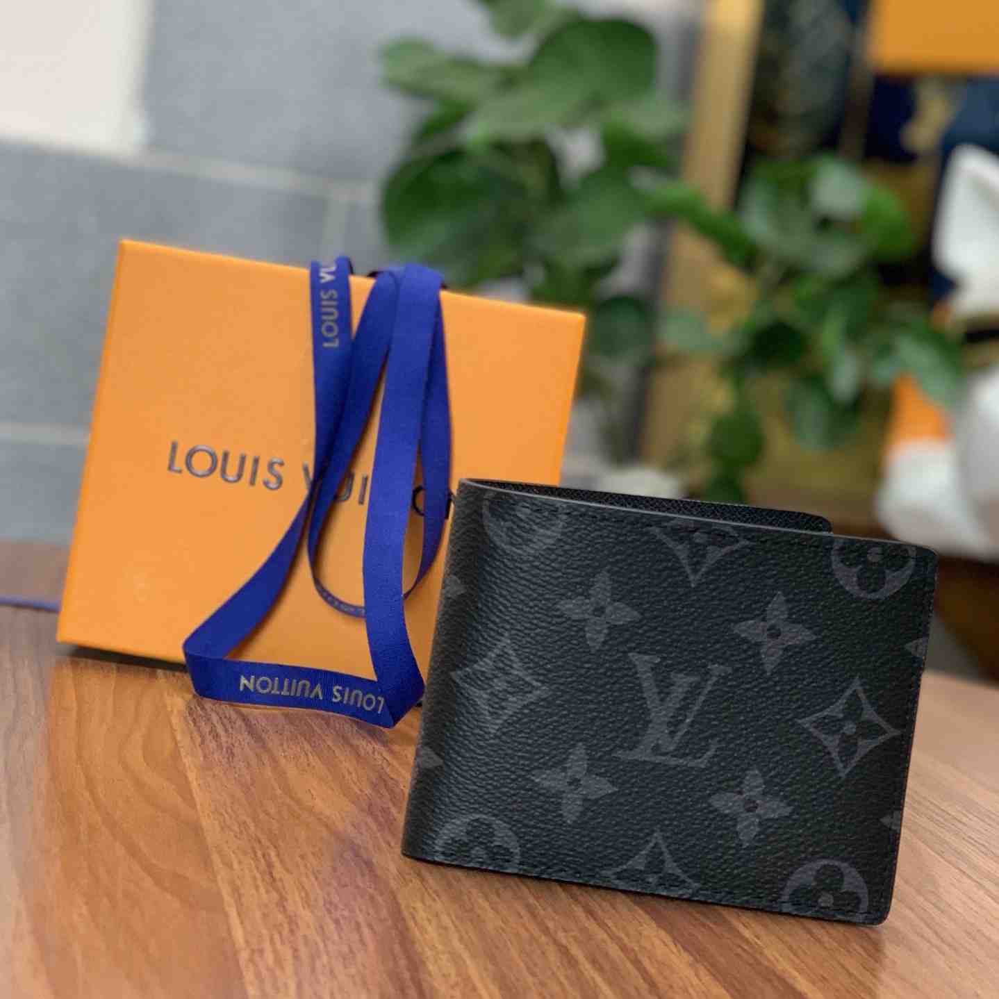 Louis Vuitton Multiple Wallet (11-8.5-1cm)     M61695 - PerfectKickZ