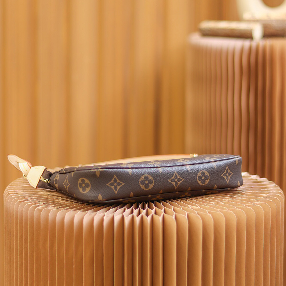  Louis Vuitton Pochette Accessoires(23.5-13.5-4cm)   M40712 - 